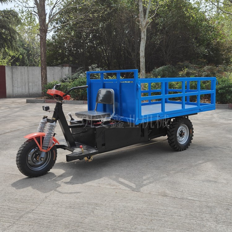 多功能果園電動平板車深受用戶喜愛